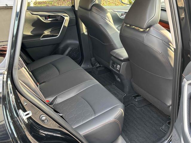 RAV4 アドベンチャー 純正10型ディスプレイオーディオ/パノラマルーフ/パノラミックビューモニター/TRDエアロ/デジタルインナーミラー/ルーフレール/パワーバックドア/トヨタセーフティセンス/ワンオーナー/寒冷地仕様(44枚目)