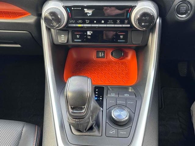 RAV4 アドベンチャー 純正10型ディスプレイオーディオ/パノラマルーフ/パノラミックビューモニター/TRDエアロ/デジタルインナーミラー/ルーフレール/パワーバックドア/トヨタセーフティセンス/ワンオーナー/寒冷地仕様(52枚目)