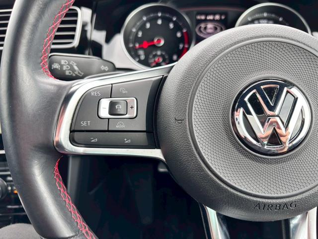 ゴルフＧＴＩ ベースグレード　Ｄｉｓｃｏｖｅｒ　Ｐｒｏパッケージ・６ＤＳＧ・パークディスタンスコントロール・１７インチ５本スポークＡＷ・レッドブレーキキャリパー・クロームツインエアロマフラー・パドルシフト・ＣＤ・ＤＶＤ・ＥＴＣ（11枚目）