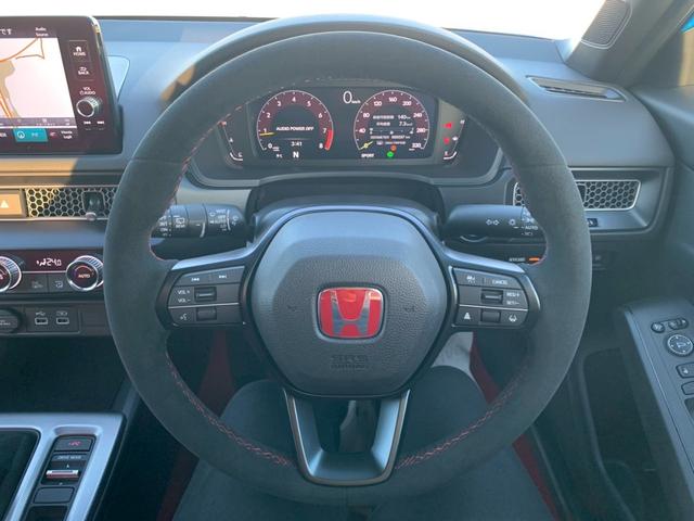 シビック タイプR ワンオーナー 走行400km トリプルエキゾースト・19インチスリムスポークAW・Brembo製レッドブレーキ・専用グラフィックメーター・アルミ製シフトノブ・ステンレス製ペダル・(11枚目)