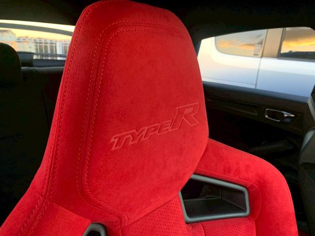 シビック タイプR ワンオーナー 走行400km トリプルエキゾースト・19インチスリムスポークAW・Brembo製レッドブレーキ・専用グラフィックメーター・アルミ製シフトノブ・ステンレス製ペダル・(64枚目)