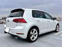 ゴルフＧＴＩ ベースグレード　Ｄｉｓｃｏｖｅｒ　Ｐｒｏパッケージ・６ＤＳＧ・パークディスタンスコントロール・１７インチ５本スポークＡＷ・レッドブレーキキャリパー・クロームツインエアロマフラー・パドルシフト・ＣＤ・ＤＶＤ・ＥＴＣ（6枚目）