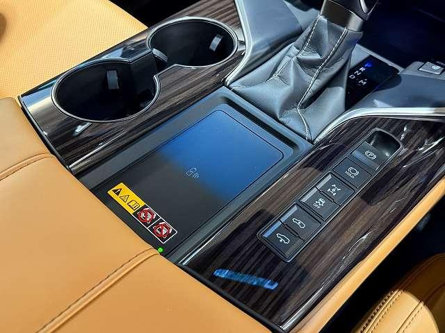 ＬＸ ＬＸ６００　４ＷＤ　マットブラックフィルム施工　フルモデルスタ　デジタルミラー　リアエンターテイメント　フロアマット　３Ｄサラウンド　シートヒーター　シートベンチレーション　ハンドルヒーター（17枚目）