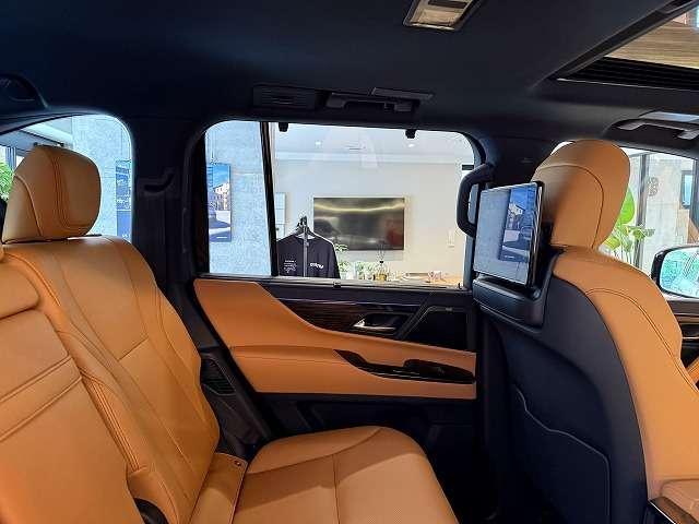 ＬＸ ＬＸ６００　４ＷＤ　マットブラックフィルム施工　フルモデルスタ　デジタルミラー　リアエンターテイメント　フロアマット　３Ｄサラウンド　シートヒーター　シートベンチレーション　ハンドルヒーター（32枚目）