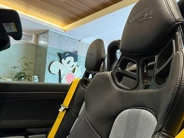 718スパイダー 718スパイダーRS  OP445 セラミックブレーキ ヴァイザッハパッケージ ヴァイザッハインテリア 20インチ718ケイマンGT4RS鍛造AW(サテンブラック塗装) フルバッケトシート フロントリフト カーボンエンジンフード(23枚目)