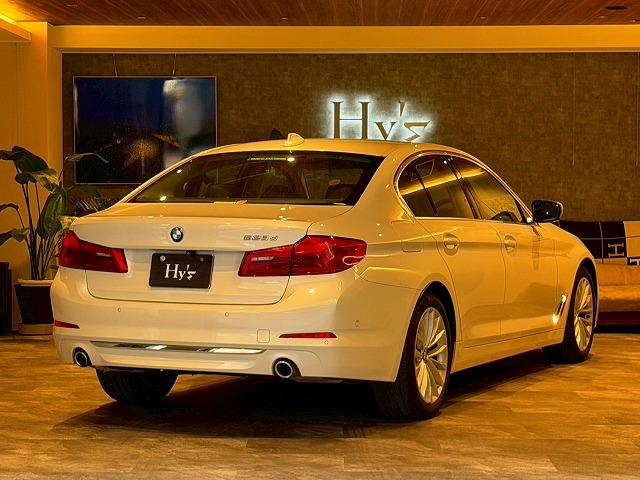 ５シリーズ ５２３ｄ　ラグジュアリー　ブラックレザー　ヘッドアップディスプレイ　アクティブクルーズコントロール　シートヒーター　全方位カメラ　ロゴプロジェクター　電動トランク（3枚目）