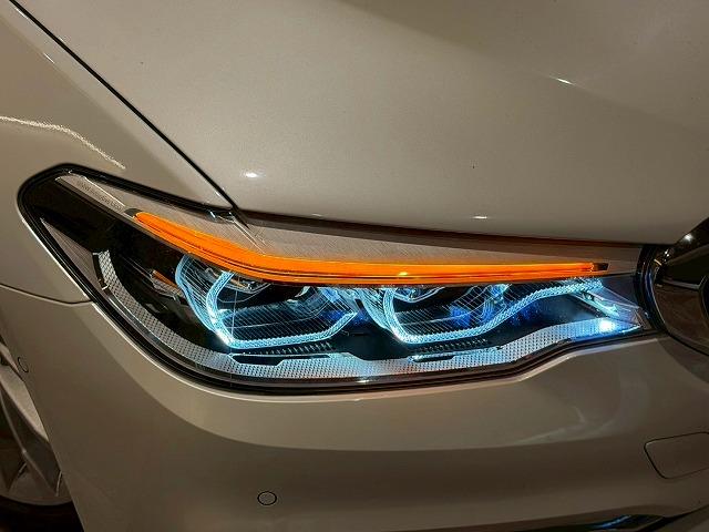 ５シリーズ ５２３ｄ　ラグジュアリー　ブラックレザー　ヘッドアップディスプレイ　アクティブクルーズコントロール　シートヒーター　全方位カメラ　ロゴプロジェクター　電動トランク（7枚目）