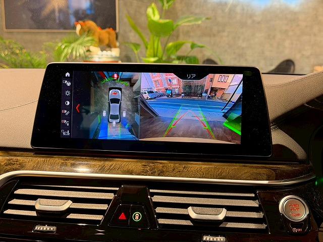 ５シリーズ ５２３ｄ　ラグジュアリー　ブラックレザー　ヘッドアップディスプレイ　アクティブクルーズコントロール　シートヒーター　全方位カメラ　ロゴプロジェクター　電動トランク（12枚目）