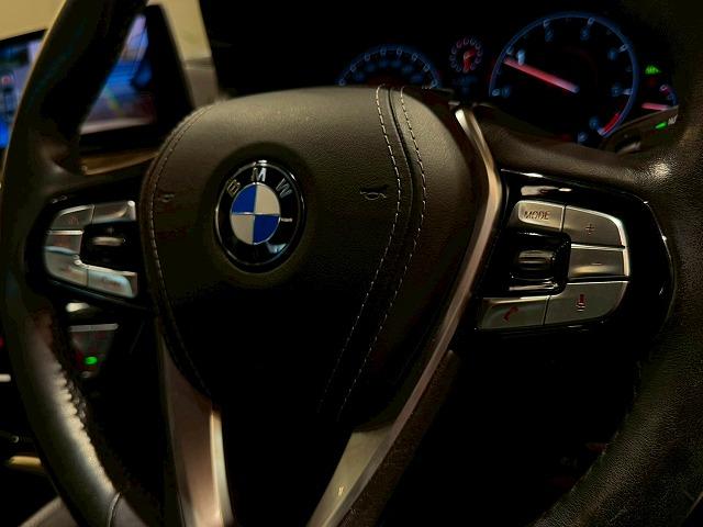 ５シリーズ ５２３ｄ　ラグジュアリー　ブラックレザー　ヘッドアップディスプレイ　アクティブクルーズコントロール　シートヒーター　全方位カメラ　ロゴプロジェクター　電動トランク（16枚目）