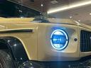 Ｇクラス Ｇ６３　４ＷＤ　特別オーダー車　Ｍａｎｕｆａｋｔｕｒプログラム／ＡＭＧナイトパッケージ／デザートサンド／ナッパレザーライムグリーン／リラクゼーション機能／ボディ同色スペアタイヤリング／２２インチｆｏｒｅｄｗｈｅｅｌｓ／ルーフブラック（8枚目）