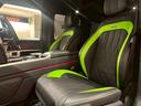 Ｇ６３　４ＷＤ　特別オーダー車　Ｍａｎｕｆａｋｔｕｒプログラム／ＡＭＧナイトパッケージ／デザートサンド／ナッパレザーライムグリーン／リラクゼーション機能／ボディ同色スペアタイヤリング／２２インチｆｏｒｅｄｗｈｅｅｌｓ／ルーフブラック（26枚目）