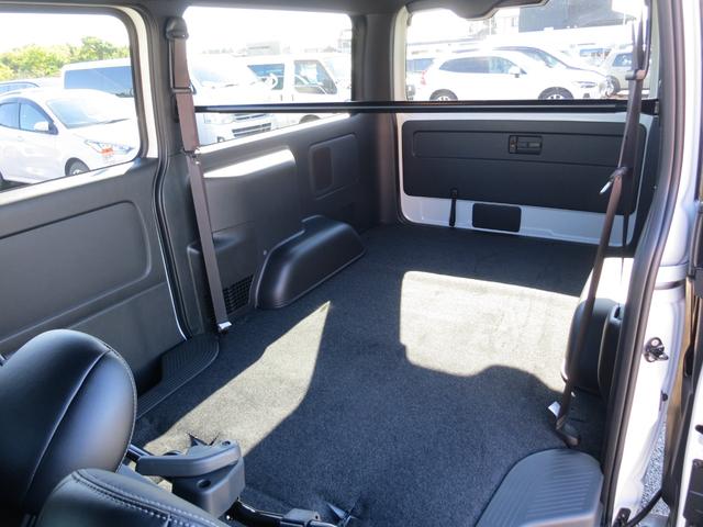 ハイエースバン スーパーGL ダークプライム 車線逸脱システム・クリアランスソナー・パーキングサポートシステム・両側電動ドア・オートマチックハイビーム・排ガス浄化装置(30枚目)