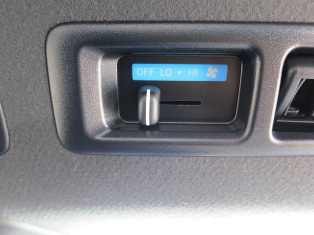 ハイエースバン スーパーGL ダークプライム 車線逸脱システム・クリアランスソナー・パーキングサポートシステム・両側電動ドア・オートマチックハイビーム・排ガス浄化装置(37枚目)