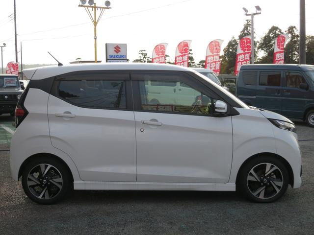 デイズ ハイウェイスター　Ｇターボ　純正９インチメモリーナビ／エマージェンシーブレーキ／アラウンドビューモニター／車線逸脱防止支援システム／ドライブレコーダー／ヘッドランプ　ＬＥＤ（15枚目）