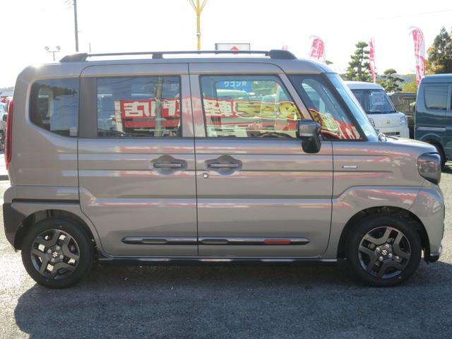 スペーシアギア ハイブリッドXZ 届出済未使用車 誤発進抑制機能 後方誤発進抑制機能 後退時ブレーキサポート(フロント・リヤ) 電動パーキング 全方位モニター付きコネクトナビ ヒートシーター 両側電動スライドドア アダプティブクルコン(11枚目)