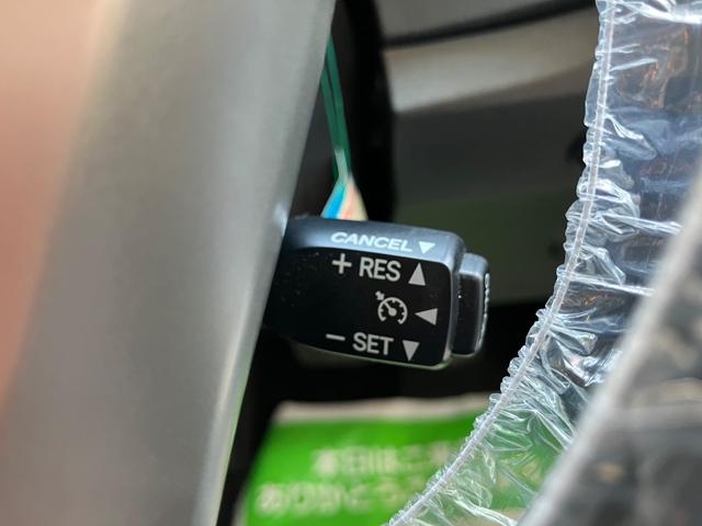 プリウス Ｇツーリングセレクション　モデリスタエアロ　ＴＥＩＮ車高調ローダウン　社外マフラー　アルミ　純正ナビ　フルセグＴＶ　Ｂカメラ　Ｂｌｕｅｔｏｏｔｈ　ＥＴＣ　ハーフレザーシート　電動シート　クルコン　ＬＥＤライト　オートライト（33枚目）