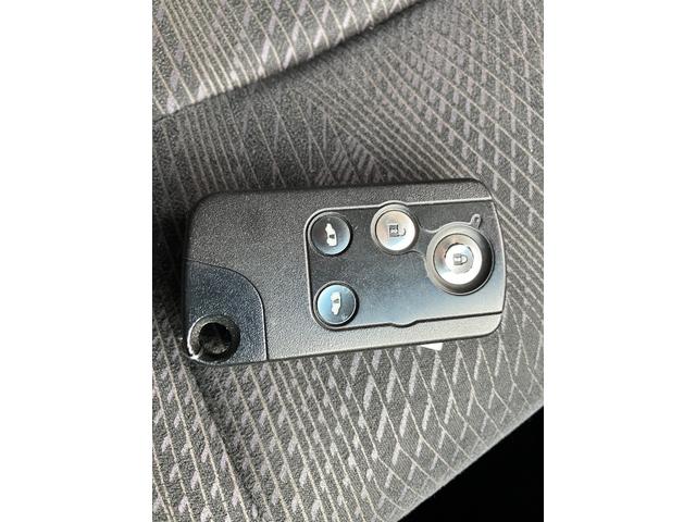 ステップワゴンスパーダ Ｚ　両側電動スライドドア　純正ナビＴＶ　Ｂカメラ　Ｂｌｕｅｔｏｏｔｈ　後席モニター　ＤＶＤ　前後ドラレコ　パドルシフト　ＥＴＣ　スマートキー　オートライト　オートＡＣ　ＨＩＤライト　タイミングチェーン（65枚目）