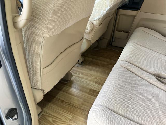 ステップワゴン Ｇ　スタイルエディション　両側電動スライドドア　フローリングフロア　純正ナビ　Ｂカメラ　ＥＴＣ　キーレス　社外１６インチアルミ　オートＡＣ　ＨＩＤヘッドライト　ドアバイザー　ウインカーミラー　タイミングチェーン（49枚目）
