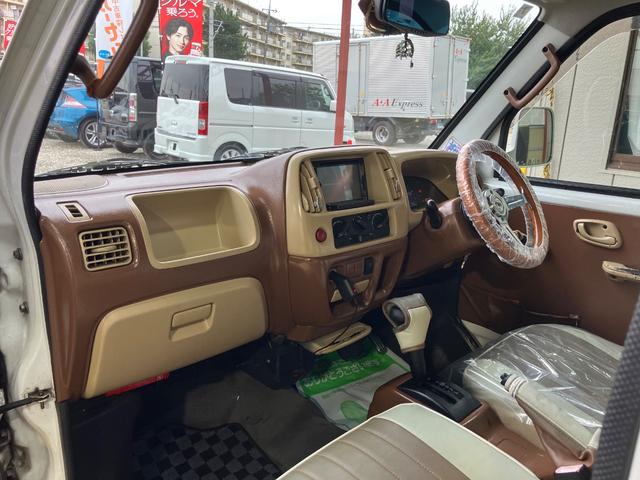 エブリイ ＰＡ　ハイルーフ　バス仕様　シートカバー　社外ナビＴＶ　Ｂｌｕｅｔｏｏｔｈ　ＥＴＣ　ルームミラー型ドラレコ　社外ウッドハンドル　フルエアロ　ＨＩＤヘッドライト　ルーフキャリア　タイミングチェーン（19枚目）
