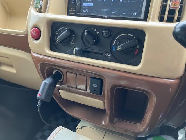 エブリイ ＰＡ　ハイルーフ　バス仕様　シートカバー　社外ナビＴＶ　Ｂｌｕｅｔｏｏｔｈ　ＥＴＣ　ルームミラー型ドラレコ　社外ウッドハンドル　フルエアロ　ＨＩＤヘッドライト　ルーフキャリア　タイミングチェーン（29枚目）