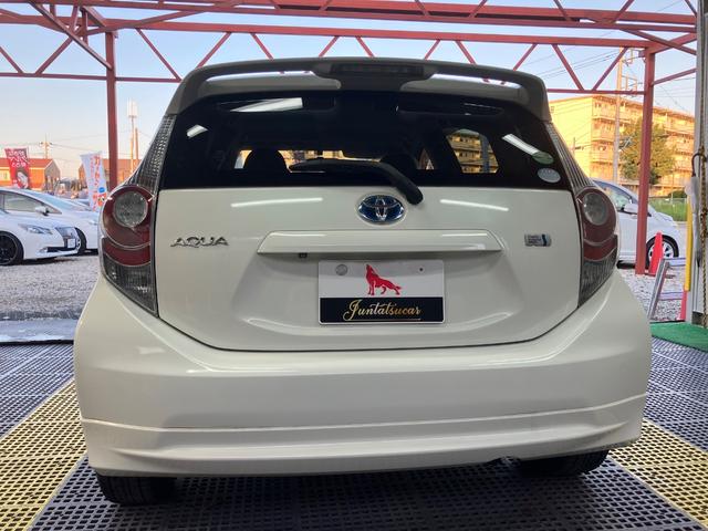 アクア Ｇ　モデリスタエアロ　モデリスタアルミ　純正ナビ　フルセグＴＶ　Ｂカメラ　Ｂｌｕｅｔｏｏｔｈ　ＥＴＣ　スマートキー　Ｐスタート　シートヒーター　オートライト　オートＡＣ　ドアバイザー　タイミングチェーン（9枚目）