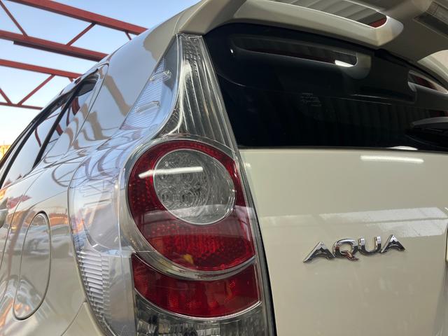 アクア Ｇ　モデリスタエアロ　モデリスタアルミ　純正ナビ　フルセグＴＶ　Ｂカメラ　Ｂｌｕｅｔｏｏｔｈ　ＥＴＣ　スマートキー　Ｐスタート　シートヒーター　オートライト　オートＡＣ　ドアバイザー　タイミングチェーン（11枚目）