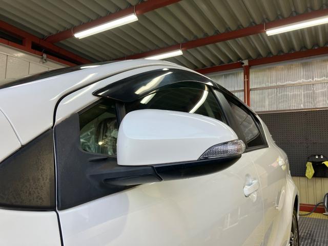 アクア Ｇ　モデリスタエアロ　モデリスタアルミ　純正ナビ　フルセグＴＶ　Ｂカメラ　Ｂｌｕｅｔｏｏｔｈ　ＥＴＣ　スマートキー　Ｐスタート　シートヒーター　オートライト　オートＡＣ　ドアバイザー　タイミングチェーン（14枚目）