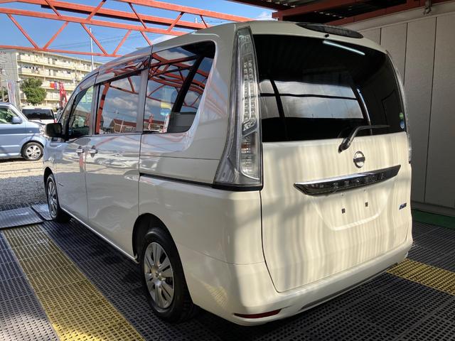 セレナ ２０Ｘ　Ｓ－ハイブリッド　片側電動スライドドア　純正ナビ　フルセグＴＶ　Ｂカメラ　Ｂｌｕｅｔｏｏｔｈ　スマートキー　Ｐスタート　オートライト　オートＡＣ　クルーズコントロール　ＨＩＤライト　フォグランプ　タイミングチェーン（5枚目）