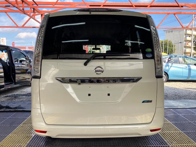 セレナ ２０Ｘ　Ｓ－ハイブリッド　片側電動スライドドア　純正ナビ　フルセグＴＶ　Ｂカメラ　Ｂｌｕｅｔｏｏｔｈ　スマートキー　Ｐスタート　オートライト　オートＡＣ　クルーズコントロール　ＨＩＤライト　フォグランプ　タイミングチェーン（8枚目）