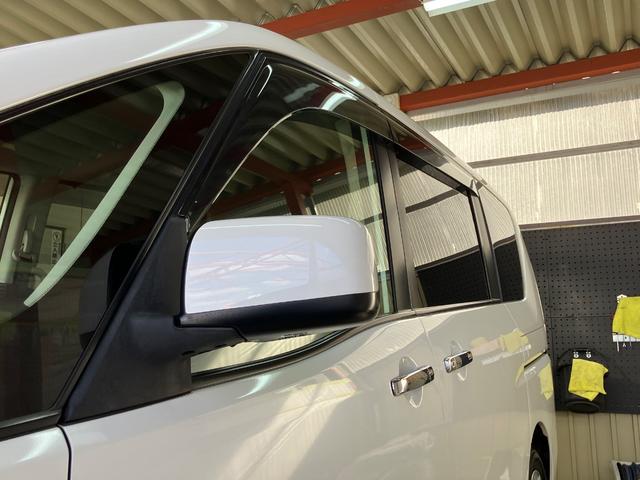 セレナ ２０Ｘ　Ｓ－ハイブリッド　片側電動スライドドア　純正ナビ　フルセグＴＶ　Ｂカメラ　Ｂｌｕｅｔｏｏｔｈ　スマートキー　Ｐスタート　オートライト　オートＡＣ　クルーズコントロール　ＨＩＤライト　フォグランプ　タイミングチェーン（14枚目）