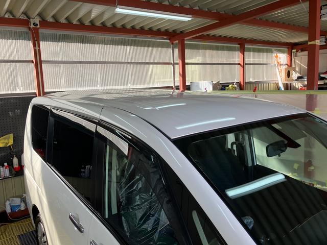 セレナ ２０Ｘ　Ｓ－ハイブリッド　片側電動スライドドア　純正ナビ　フルセグＴＶ　Ｂカメラ　Ｂｌｕｅｔｏｏｔｈ　スマートキー　Ｐスタート　オートライト　オートＡＣ　クルーズコントロール　ＨＩＤライト　フォグランプ　タイミングチェーン（19枚目）