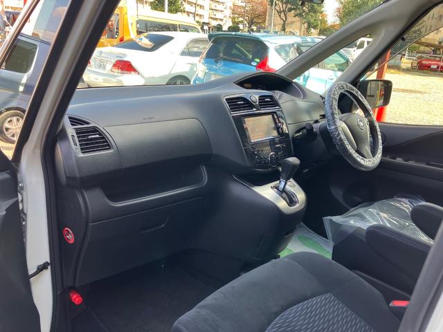 セレナ ２０Ｘ　Ｓ－ハイブリッド　片側電動スライドドア　純正ナビ　フルセグＴＶ　Ｂカメラ　Ｂｌｕｅｔｏｏｔｈ　スマートキー　Ｐスタート　オートライト　オートＡＣ　クルーズコントロール　ＨＩＤライト　フォグランプ　タイミングチェーン（21枚目）