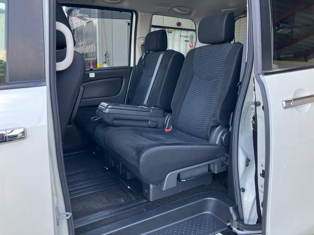 セレナ ２０Ｘ　Ｓ－ハイブリッド　片側電動スライドドア　純正ナビ　フルセグＴＶ　Ｂカメラ　Ｂｌｕｅｔｏｏｔｈ　スマートキー　Ｐスタート　オートライト　オートＡＣ　クルーズコントロール　ＨＩＤライト　フォグランプ　タイミングチェーン（49枚目）