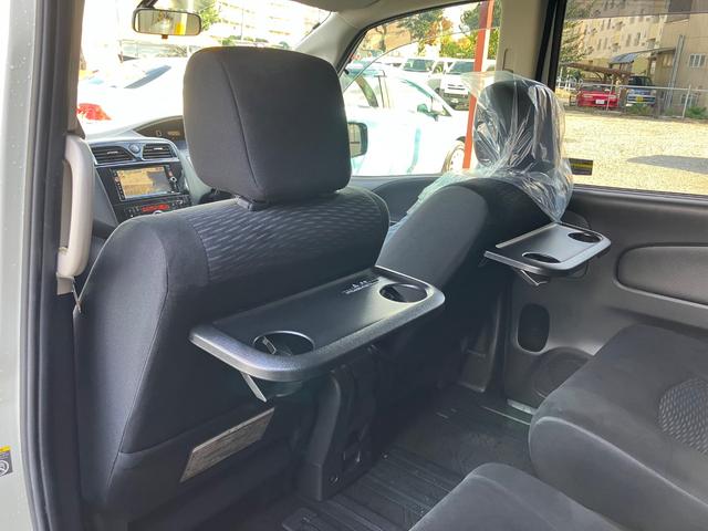 セレナ ２０Ｘ　Ｓ－ハイブリッド　片側電動スライドドア　純正ナビ　フルセグＴＶ　Ｂカメラ　Ｂｌｕｅｔｏｏｔｈ　スマートキー　Ｐスタート　オートライト　オートＡＣ　クルーズコントロール　ＨＩＤライト　フォグランプ　タイミングチェーン（55枚目）