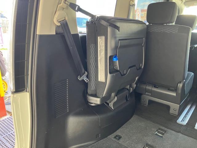 セレナ ２０Ｘ　Ｓ－ハイブリッド　片側電動スライドドア　純正ナビ　フルセグＴＶ　Ｂカメラ　Ｂｌｕｅｔｏｏｔｈ　スマートキー　Ｐスタート　オートライト　オートＡＣ　クルーズコントロール　ＨＩＤライト　フォグランプ　タイミングチェーン（60枚目）