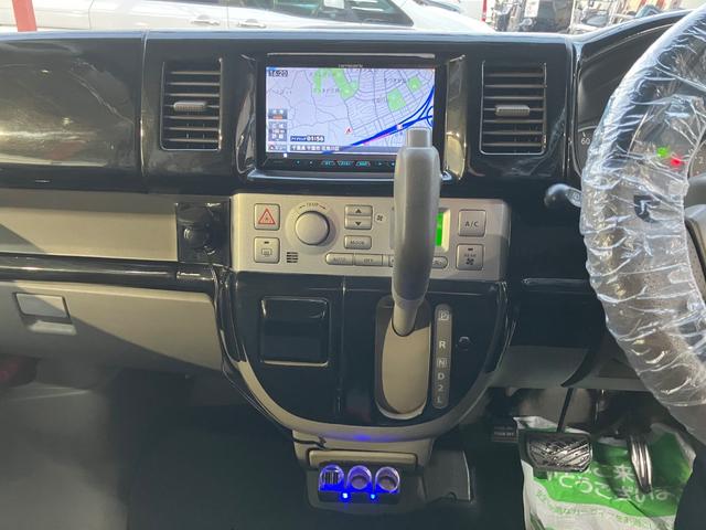 エブリイワゴン ＰＺターボスペシャル　ハイルーフ　両側電動スライドドア　オートステップ　ナビフルセグＴＶ　Ｂカメラ　Ｂｌｕｅｔｏｏｔｈ　ＥＴＣ　シートカバー　キーレス　オートＡＣ　社外ピアノブラックパネル　ウッドハンドル　ＨＩＤライト（20枚目）