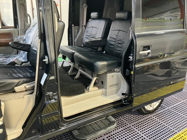 エブリイワゴン ＰＺターボスペシャル　ハイルーフ　両側電動スライドドア　オートステップ　ナビフルセグＴＶ　Ｂカメラ　Ｂｌｕｅｔｏｏｔｈ　ＥＴＣ　シートカバー　キーレス　オートＡＣ　社外ピアノブラックパネル　ウッドハンドル　ＨＩＤライト（37枚目）