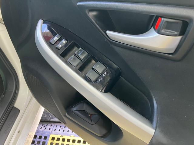 プリウス Ｓツーリングセレクション　後期型　ワンオーナー　モデリスタエアロ　純正ナビ　フルセグＴＶ　Ｂカメラ　Ｂｌｕｅｔｏｏｔｈ　ＥＴＣ　ＬＥＤヘッドライト　スマートキー　Ｐスタート　オートライト　ウインカーミラー　タイミングチェーン（23枚目）