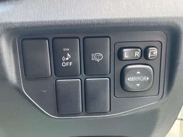 プリウス Ｓツーリングセレクション　後期型　ワンオーナー　モデリスタエアロ　純正ナビ　フルセグＴＶ　Ｂカメラ　Ｂｌｕｅｔｏｏｔｈ　ＥＴＣ　ＬＥＤヘッドライト　スマートキー　Ｐスタート　オートライト　ウインカーミラー　タイミングチェーン（31枚目）