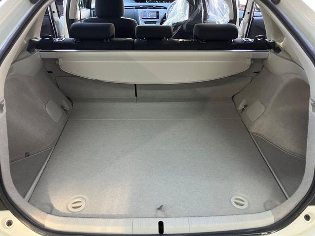 プリウス Ｓツーリングセレクション　後期型　ワンオーナー　モデリスタエアロ　純正ナビ　フルセグＴＶ　Ｂカメラ　Ｂｌｕｅｔｏｏｔｈ　ＥＴＣ　ＬＥＤヘッドライト　スマートキー　Ｐスタート　オートライト　ウインカーミラー　タイミングチェーン（59枚目）