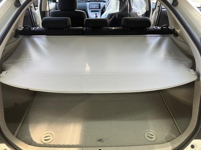 プリウス Ｓツーリングセレクション　後期型　ワンオーナー　モデリスタエアロ　純正ナビ　フルセグＴＶ　Ｂカメラ　Ｂｌｕｅｔｏｏｔｈ　ＥＴＣ　ＬＥＤヘッドライト　スマートキー　Ｐスタート　オートライト　ウインカーミラー　タイミングチェーン（60枚目）