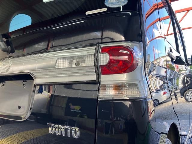 タント カスタムＲＳ　ターボ　片側電動スライドドア　モモステ　スマートキー　オートＡＣ　盗難防止システム　ウインカーミラー　ＨＩＤヘッドライト　フォグランプ　１５インチアルミ　ドアバイザー　タイミングチェーン（9枚目）