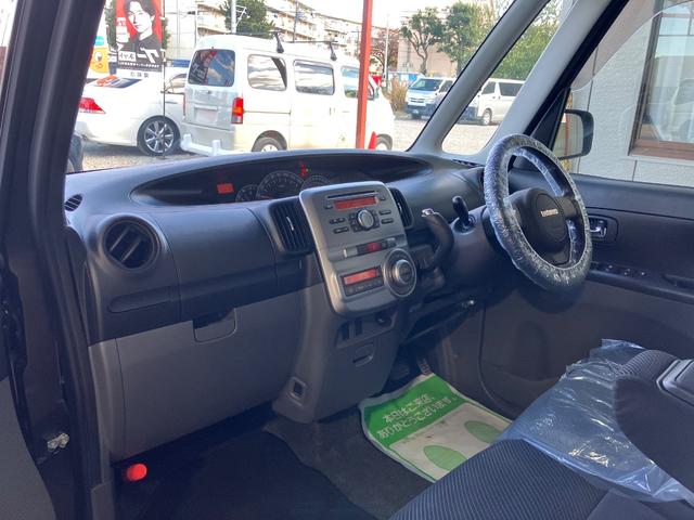 タント カスタムＲＳ　ターボ　片側電動スライドドア　モモステ　スマートキー　オートＡＣ　盗難防止システム　ウインカーミラー　ＨＩＤヘッドライト　フォグランプ　１５インチアルミ　ドアバイザー　タイミングチェーン（21枚目）