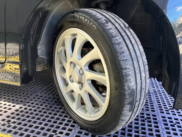 タント カスタムＲＳ　ターボ　片側電動スライドドア　モモステ　スマートキー　オートＡＣ　盗難防止システム　ウインカーミラー　ＨＩＤヘッドライト　フォグランプ　１５インチアルミ　ドアバイザー　タイミングチェーン（63枚目）