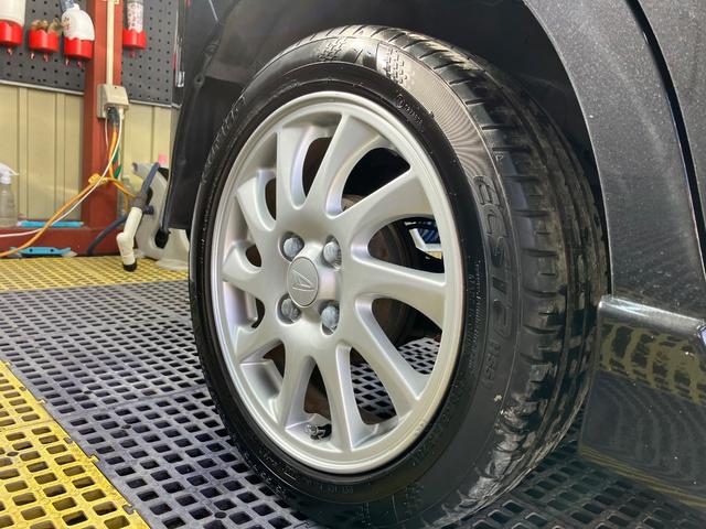 タント カスタムＲＳ　ターボ　片側電動スライドドア　モモステ　スマートキー　オートＡＣ　盗難防止システム　ウインカーミラー　ＨＩＤヘッドライト　フォグランプ　１５インチアルミ　ドアバイザー　タイミングチェーン（64枚目）