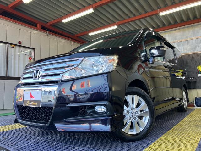 ステップワゴンスパーダ Ｚ　両側電動スライドドア　純正ナビＴＶ　Ｂカメラ　ＥＴＣ　スマートキー　パドルシフト　オートライト　ＨＩＤヘッドライト　オートＡＣ　ウインカーミラー　ドアバイザー　純正アルミ　タイミングチェーン（2枚目）