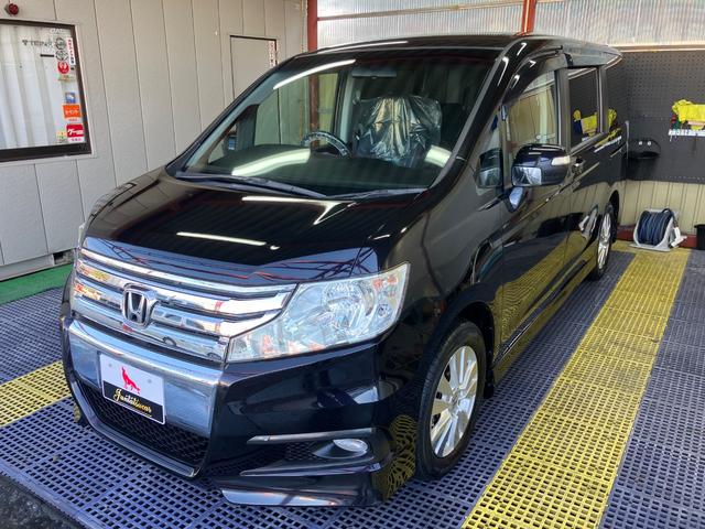 ステップワゴンスパーダ Ｚ　両側電動スライドドア　純正ナビＴＶ　Ｂカメラ　ＥＴＣ　スマートキー　パドルシフト　オートライト　ＨＩＤヘッドライト　オートＡＣ　ウインカーミラー　ドアバイザー　純正アルミ　タイミングチェーン（6枚目）