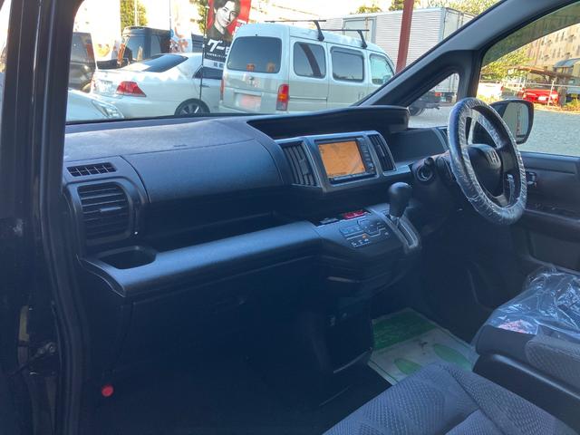 ステップワゴンスパーダ Ｚ　両側電動スライドドア　純正ナビＴＶ　Ｂカメラ　ＥＴＣ　スマートキー　パドルシフト　オートライト　ＨＩＤヘッドライト　オートＡＣ　ウインカーミラー　ドアバイザー　純正アルミ　タイミングチェーン（21枚目）