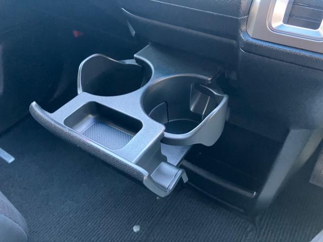 ステップワゴンスパーダ Ｚ　両側電動スライドドア　純正ナビＴＶ　Ｂカメラ　ＥＴＣ　スマートキー　パドルシフト　オートライト　ＨＩＤヘッドライト　オートＡＣ　ウインカーミラー　ドアバイザー　純正アルミ　タイミングチェーン（32枚目）