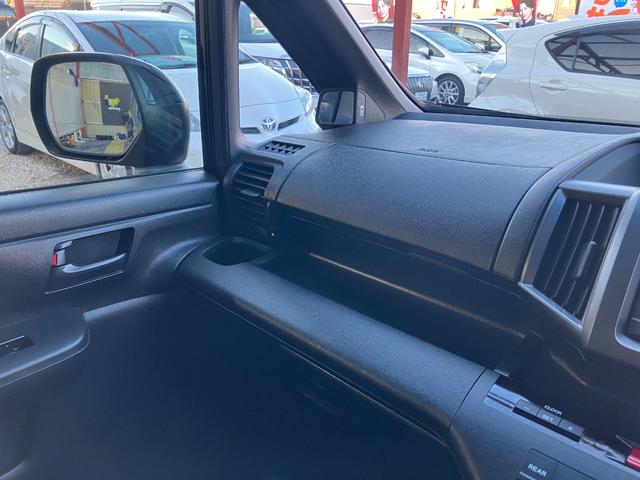 ステップワゴンスパーダ Ｚ　両側電動スライドドア　純正ナビＴＶ　Ｂカメラ　ＥＴＣ　スマートキー　パドルシフト　オートライト　ＨＩＤヘッドライト　オートＡＣ　ウインカーミラー　ドアバイザー　純正アルミ　タイミングチェーン（40枚目）